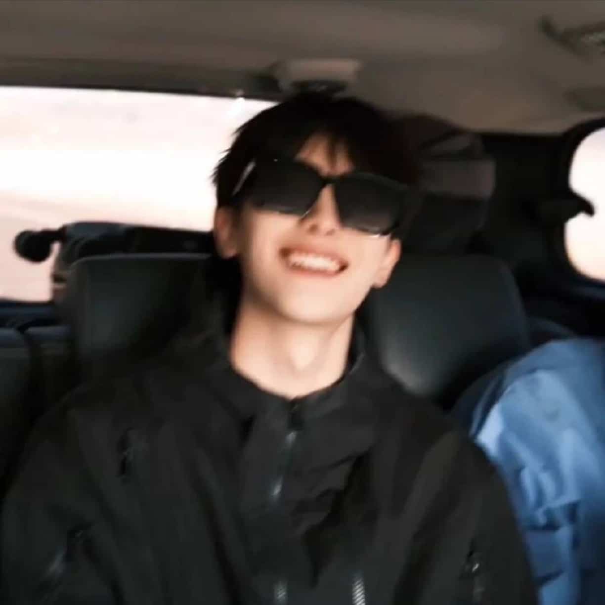 吃一条鱼的头像geimushe.com-slg游戏下载给亩社